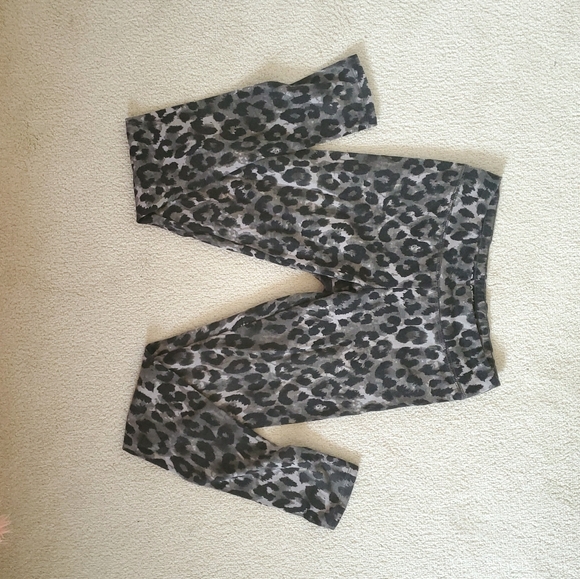 Leopard print leggings - Picture 1 of 2